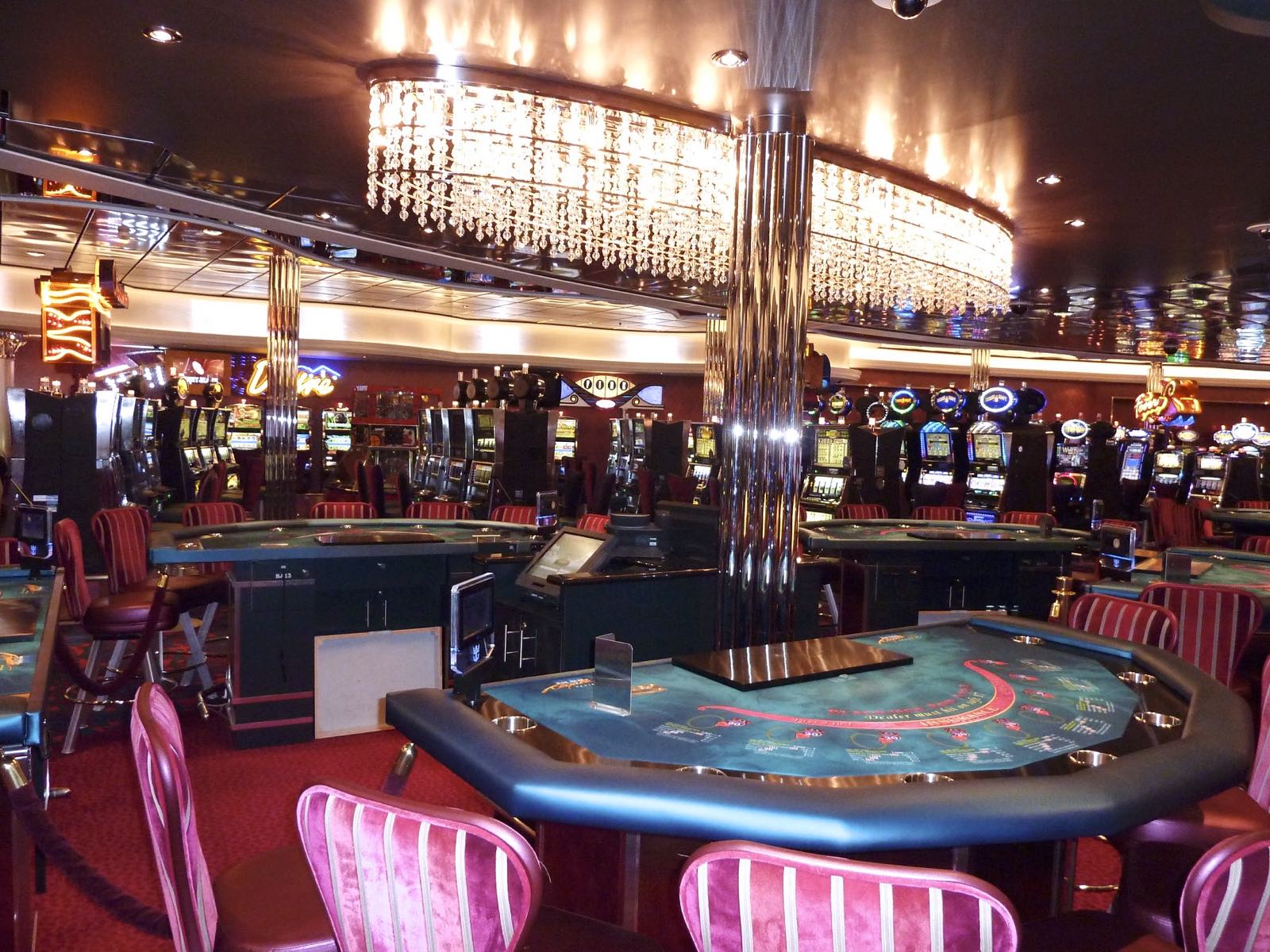 The casino on Oasis of the Seas