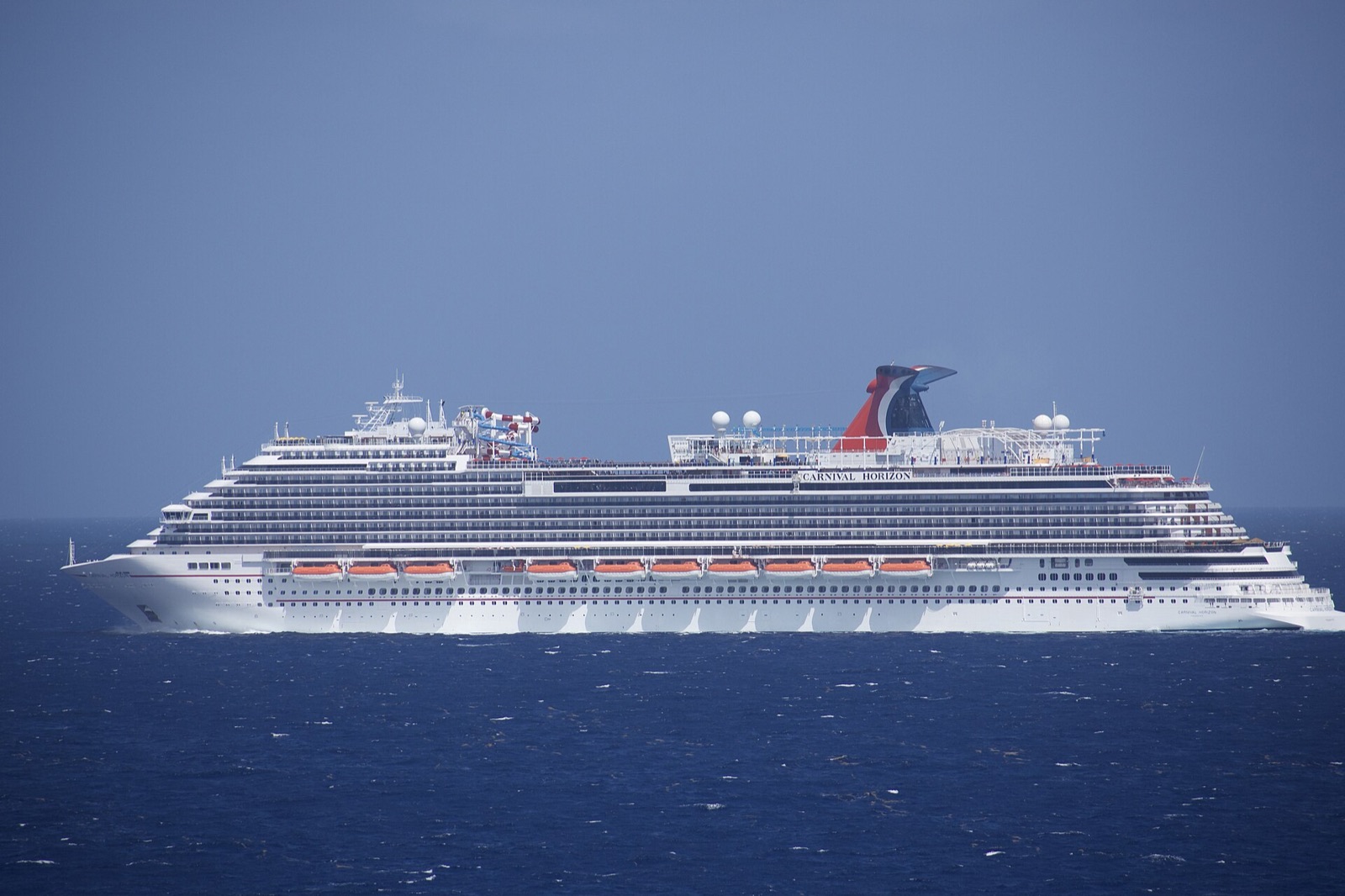 Carnival Horizon, exterior