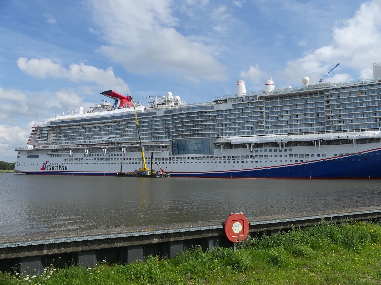 Carnival Jubilee, exterior