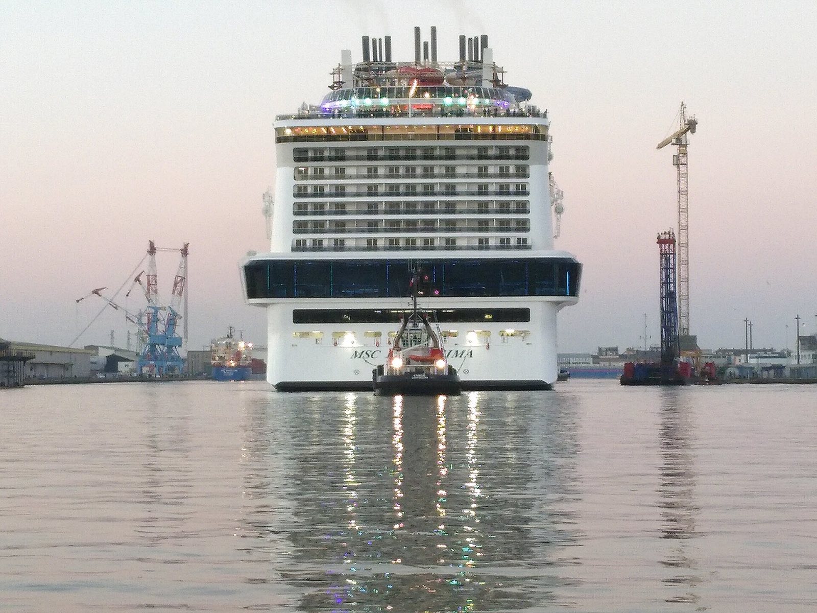 MSC Bellissima, exterior