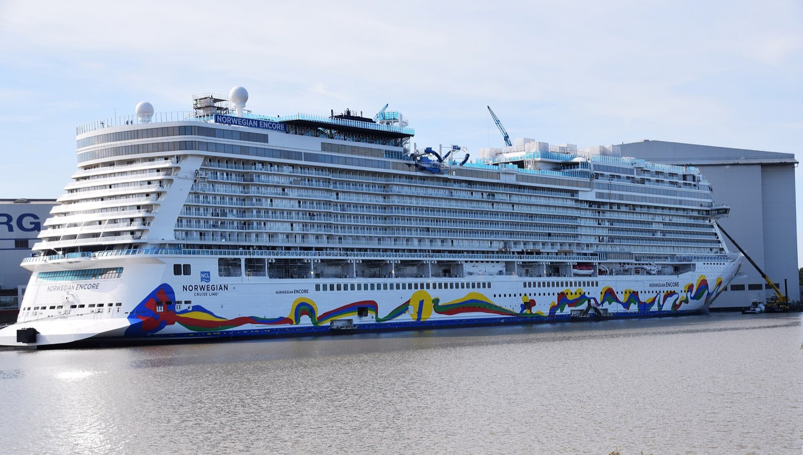 Norwegian Encore, exterior