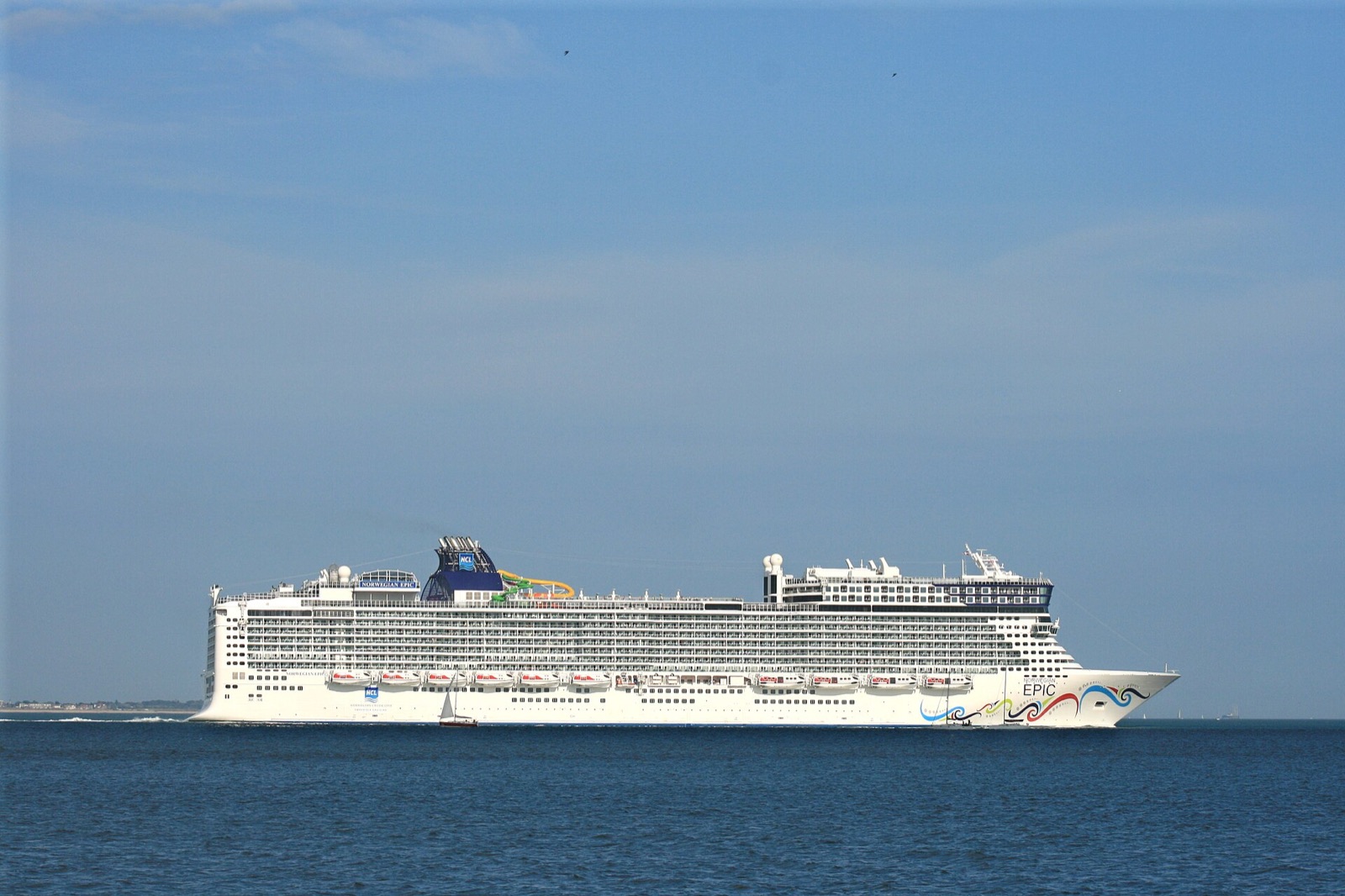 Norwegian Epic, exterior