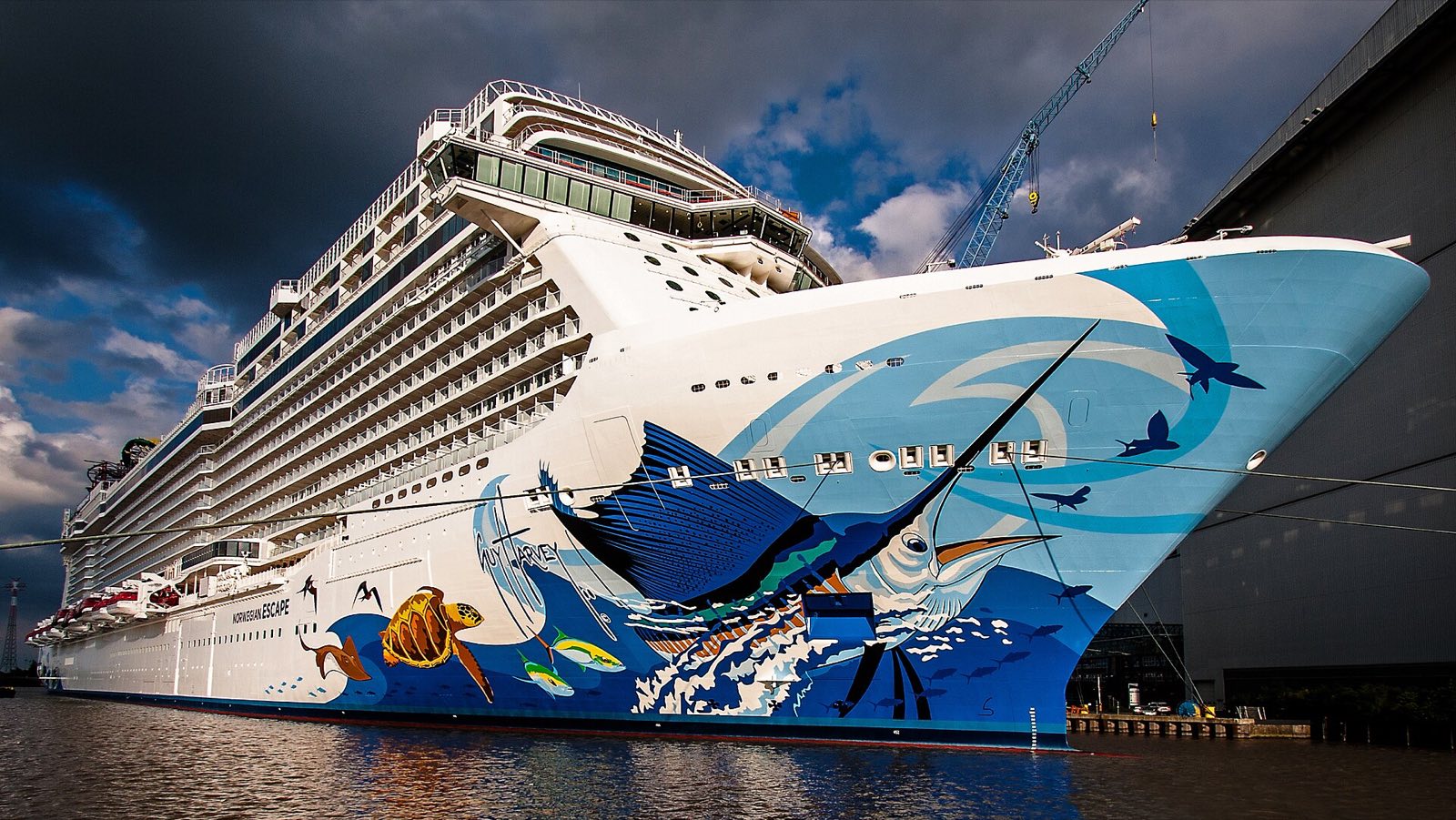 Norwegian Escape, exterior