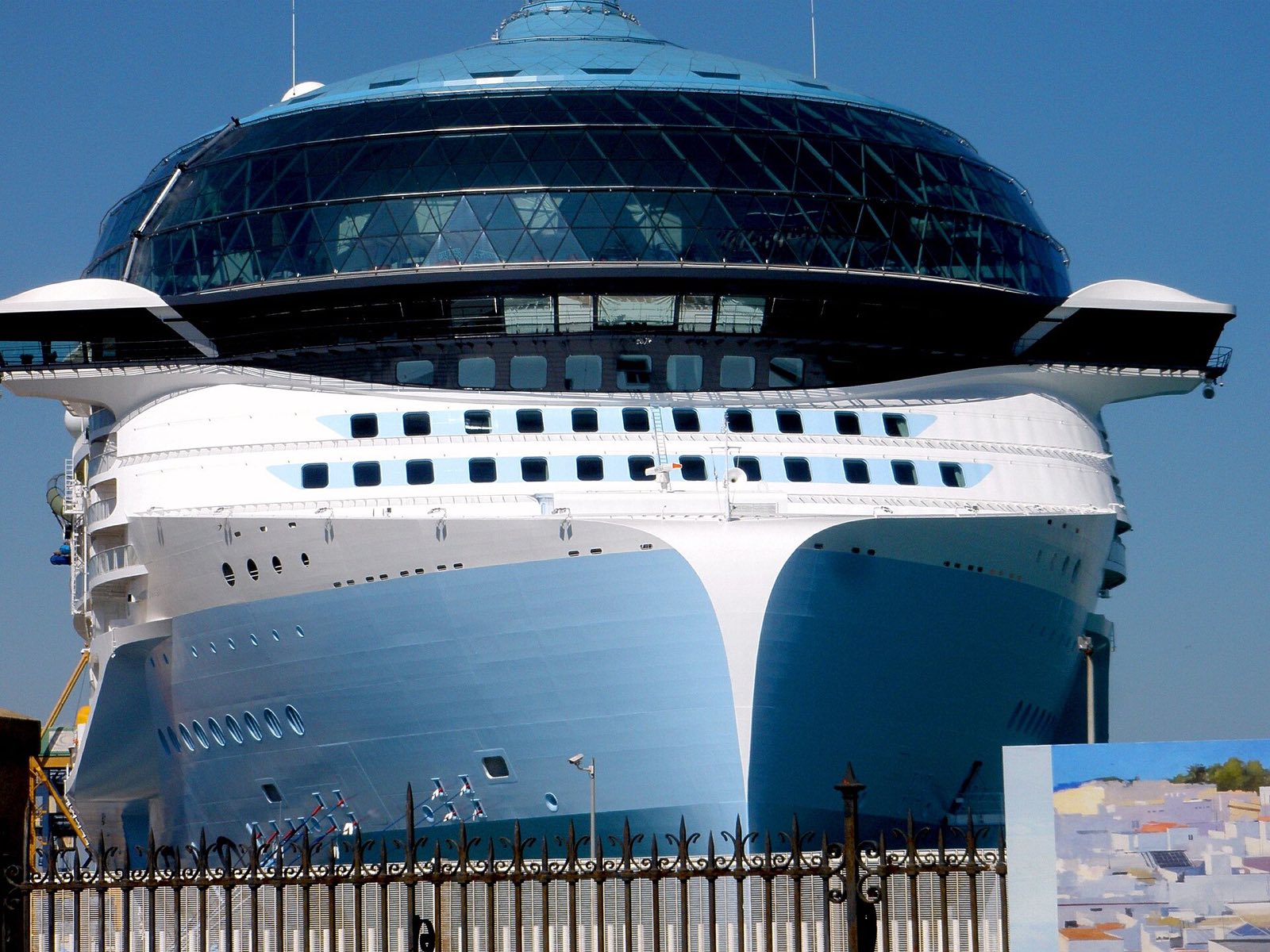 Star of the Seas, exterior