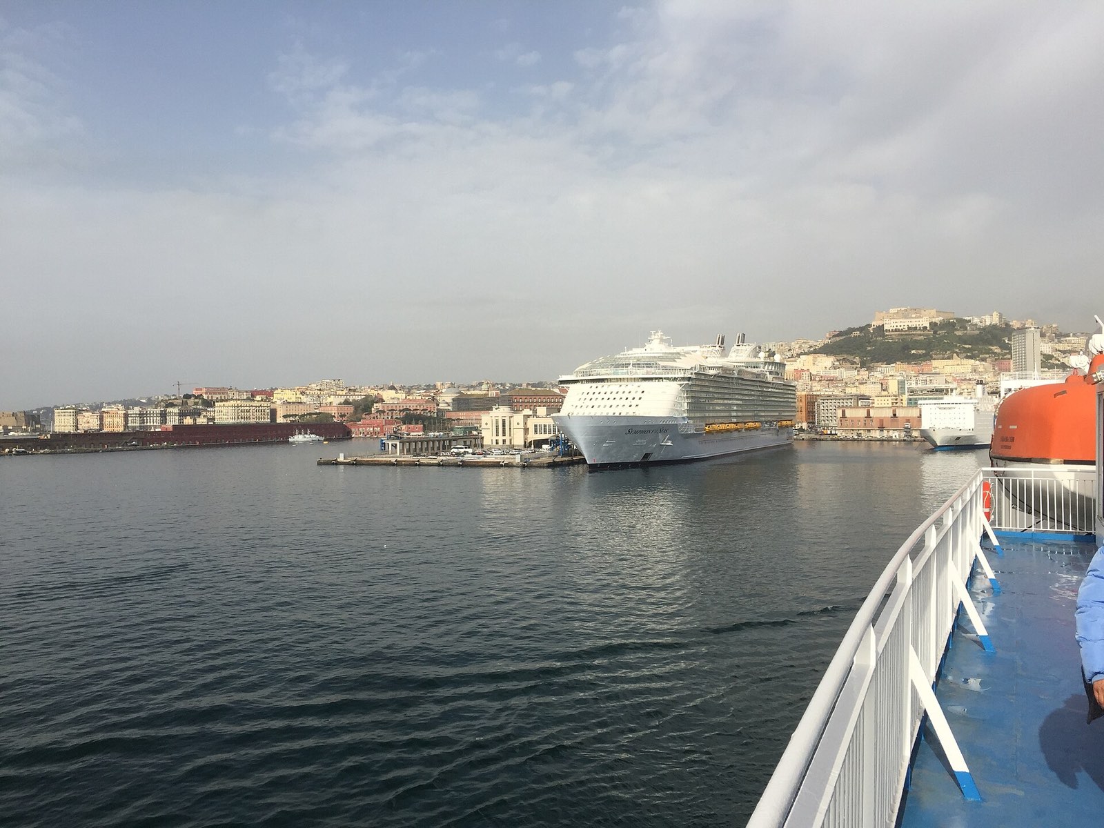 Symphony of the Seas, exterior